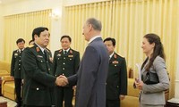 Bộ trưởng Quốc phòng Phùng Quang Thanh tiếp Thư ký Hội đồng An ninh Liên bang Nga