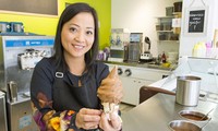 Quán kem của một người Việt ở Canada được bình chọn ngon nhất thị trấn