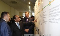 Thủ tướng Nguyễn Xuân Phúc thăm công ty dầu khí Zarubezneft