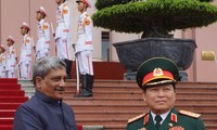 Bộ trưởng Bộ Quốc phòng Việt Nam hội đàm với Bộ trưởng Bộ Quốc phòng Ấn Độ