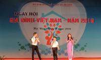 Khai mạc Ngày hội Gia đình Việt Nam năm 2016