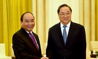 Thủ tướng Nguyễn Xuân Phúc tới thủ đô Bắc Kinh, bắt đầu thăm chính thức Trung Quốc 