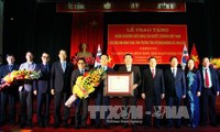  Trao Huân chương Hữu nghị tặng tỉnh trưởng tỉnh Gyeongsangbuk-do, Hàn Quốc 