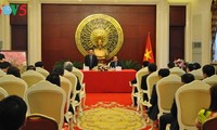 Phó Thủ tướng, Bộ trưởng Ngoại giao Phạm Bình Minh thăm Đại sứ quán Việt Nam tại Trung Quốc