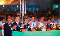 Thủ tướng Nguyễn Xuân Phúc dự lễ kỷ niệm 25 năm tái lập tỉnh Trà Vinh