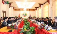 Thủ tướng Nguyễn Xuân Phúc hội đàm với Thủ tướng CHDCND Lào Thongloun Sisoulith. 