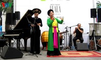Luala concert- จุดนัดพบของดนตรีแนวสมัยใหม่กับดนตรีพื้นเมือง