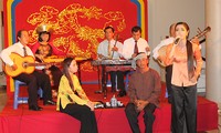 เพลงเดิ่นกาต่ายตื่อในคลังเพลงโบราณของเวียดนามได้รับการยกย่องจากยูเนสโก