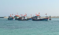 สหภาพชาวประมงอานห่ายออกทะเลหาปลาในช่วงปีใหม่ประเพณีของเวียดนาม