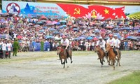 งานแข่งม้า ณ บั๊กห่า-วัฒนธรรมที่โดดเด่นของชนเผ่าในเตยบั๊ก
