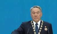 Re-elected Kazakh president Nazarbayev sworn in 