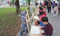 Vietnamese, foreign children paint for peace 