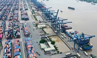 Vietnam’s trade surplus hits 125 million USD in 10 months  