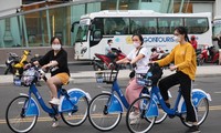 HCM City pilots bicycle-sharing service in downtown 