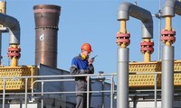 US, EU strike LNG deal as Europe seeks to cut Russian gas