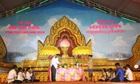 Khmer people in Tra Vinh celebrate Ok Om Bok Festival