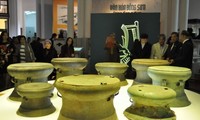 Vietnam receives antiquities from US