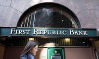 Bank lifelines ease global financial crisis fears