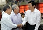 ประธานแห่งรัฐเวียดนามพบปะกับผู้มีสิทธิ์เลือกตั้งเขต๔นครโฮจิมินห์