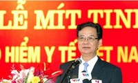 นายกรัฐมนตรีNguyễn Tấn Dũngเข้าร่วมพิธีชุมนุมรำลึกวันประกันสุขภาพเวียดนาม