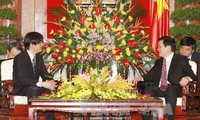 ประธานประเทศเวียดนามTrương Tấn Sangให้การต้อนรับมกุฎราชกุมารญี่ปุ่น