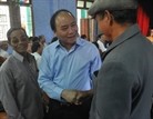 รองนายกรัฐมนตรี Nguyễn Xuân Phúc พบปะกับผู้มีสิทธิ์เลือกตั้งจังหวัดQuảng Nam