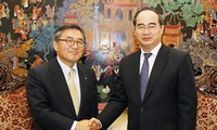  รองนายกรัฐมนตรีเวียดนามให้การต้อนรับหัวหน้าสถาบันวิทยาศาสตร์และเทคโนโลยีสาธารณรัฐเกาหลี