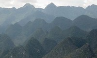 ประกาศแผนพัฒนาอุทยานธรณีวิทยาโลก เขตที่ราบสูงหินDong Van
