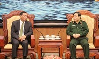 รัฐมนตรีกระทรวงกลาโหมเวียดนามให้การต้อนรับรัฐมนตรีช่วยว่าการกระทรวงกลาโหมอินโดนีเซีย
