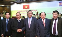 นายกรัฐมนตรีกัมพูชาเสร็จสิ้นการเยือนเวียดนามอย่างเป็นทางการด้วยผลสำเร็จอย่างงดงาม