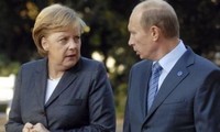 การเจรจาทางโทรศัพท์ระหว่างรัสเซียกับเยอรมนีเกี่ยวกับสถานการณ์ตึงเครียดในภาคตะวันออกยูเครน