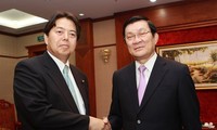ท่านเจืองเติ๊นซางประธานประเทศเวียดนามให้การต้อนรับท่านฮาซาชิ โยชิมาสะ รัฐมนตรีกระทรวงเกษตร ป่าไม้และ