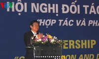 ท่านเจืองเติ๊นซางประธานประเทศเวียดนามเข้าร่วมการประชุมหุ้นส่วนสภากาชาดเวียดนาม
