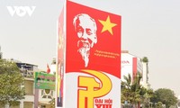 Поздравительные телеграммы в адрес 13-го съезда Компартии Вьетнама
