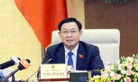 Председатель НС Выонг Динь Хюэ поздравил руководителей парламента Марроко с избранием