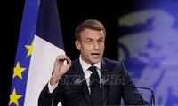Президент Франции желает активизировать переговоры в нормандском формате