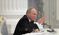 Президент Владимир Путин поручил пересматривать стратегию деятельности России в ВТО 