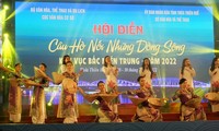 Певческий фестиваль по продвижению разных видов народного пения Центрального Вьетнама 