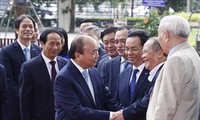 Президент Нгуен Суан Фук: Национальный экономический университет стремится войти в топ лучших вузов мира