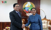 Chủ tịch Quốc hội Lào tiếp Đoàn đại biểu cấp cao Ủy ban Trung ương Mặt trận Tổ quốc Việt Nam