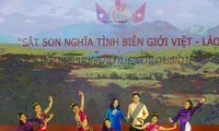  Đoàn đại biểu Ủy ban Hòa bình và Đoàn kết Lào thăm Việt Nam