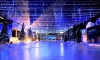 Công viên Hồ Tây tổ chức Giáng sinh mô phỏng châu Âu