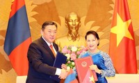 Chủ tịch Quốc hội Mông Cổ kết thúc chuyến thăm chính thức Việt Nam 
