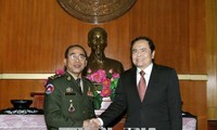 Đại biểu cấp cao Bộ Tư lệnh cảnh vệ quân đội Hoàng gia Campuchia thăm Việt Nam