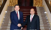 Thủ tướng Nguyễn Xuân Phúc tiếp Phó Chủ tịch Tập đoàn Lotte, Hàn Quốc 