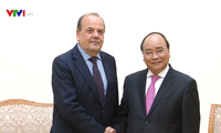 Thủ tướng Nguyễn Xuân Phúc tiếp Đại sứ Chile chào từ biệt