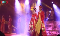 Trình diễn áo dài tại Festival Huế 2018