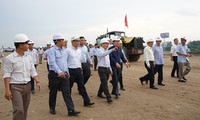 Phó Thủ tướng Trịnh Đình Dũng kiểm tra tiến độ triển khai tuyến cao tốc Trung Lương – Cần Thơ 