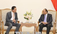 Thủ tướng Nguyễn Xuân Phúc tiếp tân Đại sứ Hàn Quốc tại Việt Nam Kim Do Hyun