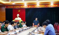 Phó Thủ tướng Trịnh Đình Dũng chỉ đạo công tác khắc phục sạt lở nghiêm trọng tại tỉnh Hòa Bình 